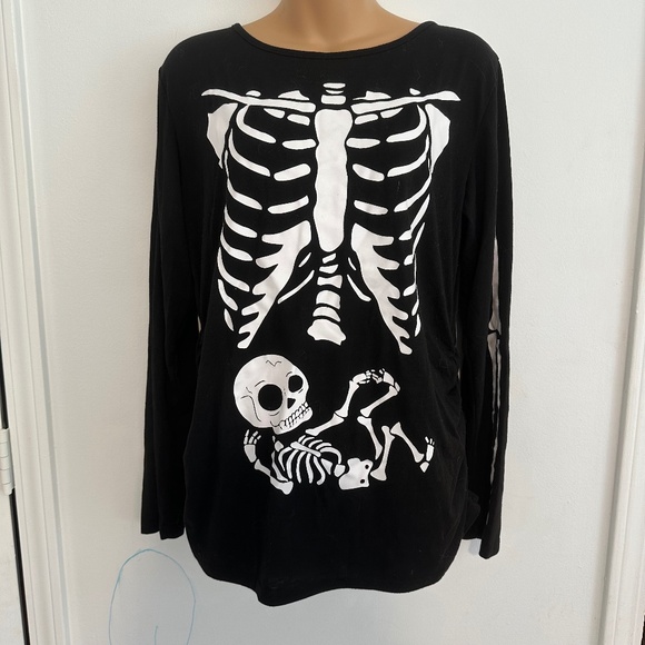 For G & PL Black Skeleton Graphic Maternity Long Sleeve in L - Picture 1 of 1